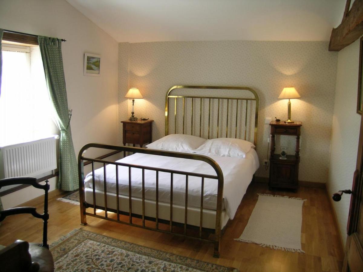 Gite Du Chateau De Pernan Avy Eksteriør bilde