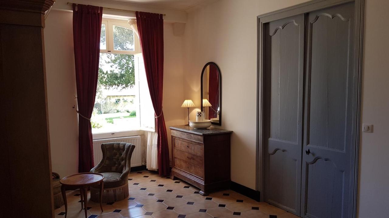 Gite Du Chateau De Pernan Avy Eksteriør bilde