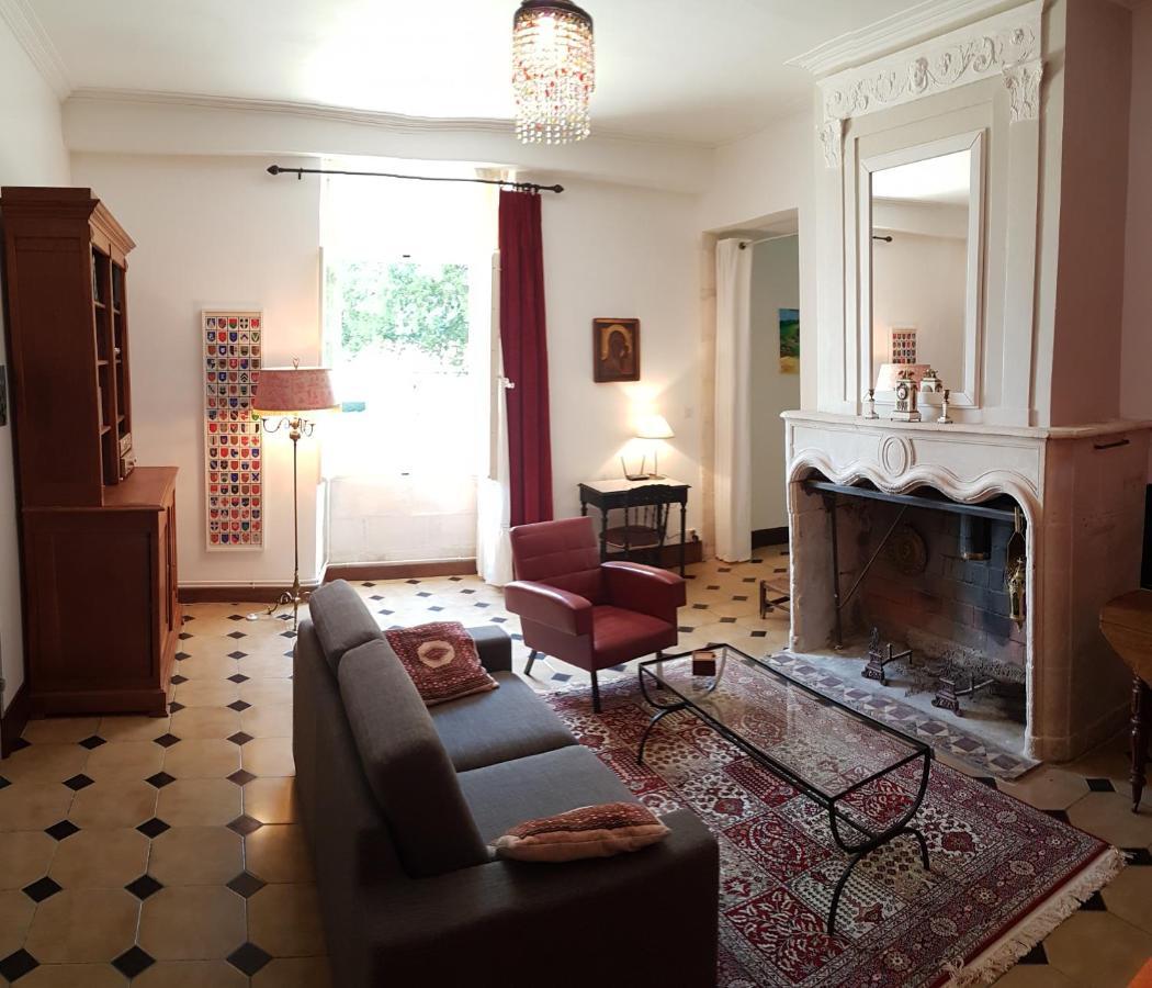 Gite Du Chateau De Pernan Avy Eksteriør bilde